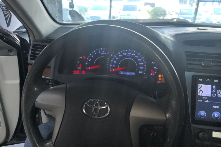丰田 凯美瑞 2013款 200E 经典精英版中控内饰13