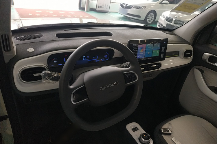 吉利银河 熊猫 2025款 210km 元气熊中控内饰12