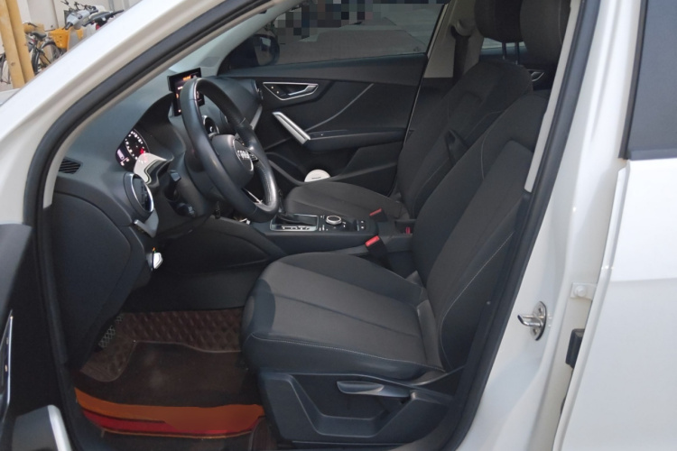 奥迪Q2L 2020款 35 TFSI 进取动感型中控内饰19