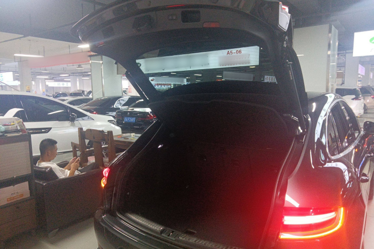 保时捷 2021款 Macan 2.0T中控内饰23