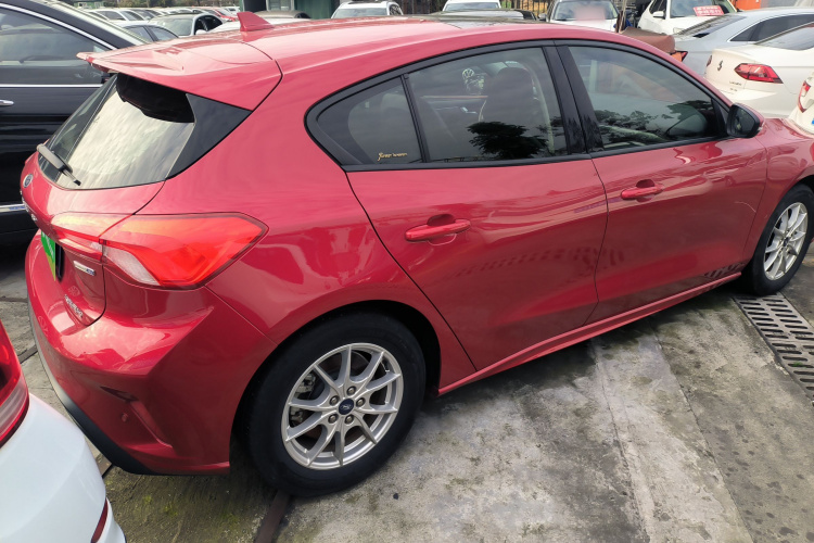 福特 福克斯 2020款 两厢 EcoBoost 180 自动锋潮型车身外观7