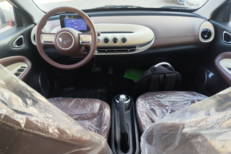 五菱汽车 五菱缤果 2025款 203km 轻享款中控内饰12