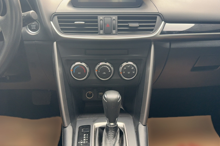 马自达CX-4 2018款 2.0L 自动两驱蓝天活力版 国V局部细节16