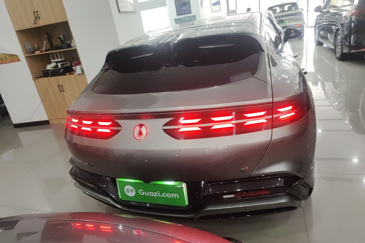 腾势Z9GT 2024款 1100四驱Ultra版车身外观6