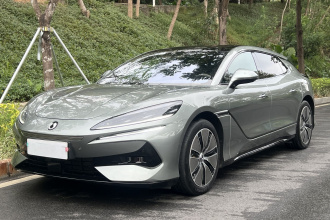 腾势Z9GT 2024款 1100四驱Max版