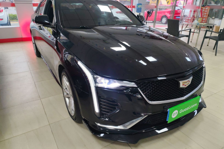 凯迪拉克CT4 2021款 28T 风尚型车身外观3