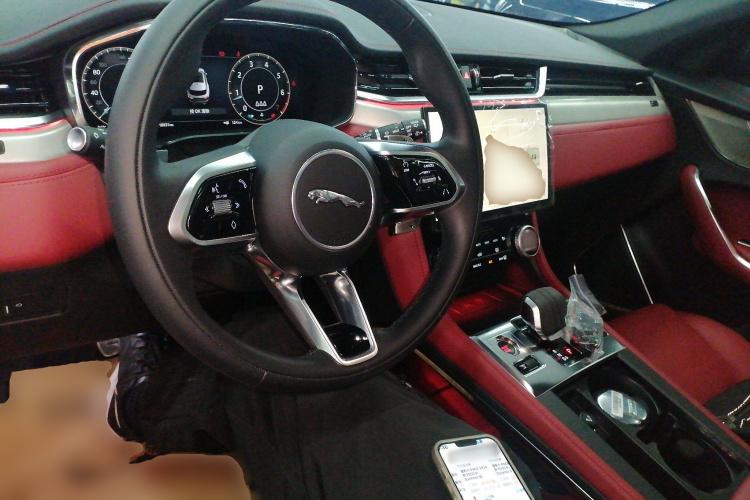 捷豹F-PACE 2024款 P250 R-Dynamic SE中控内饰7002