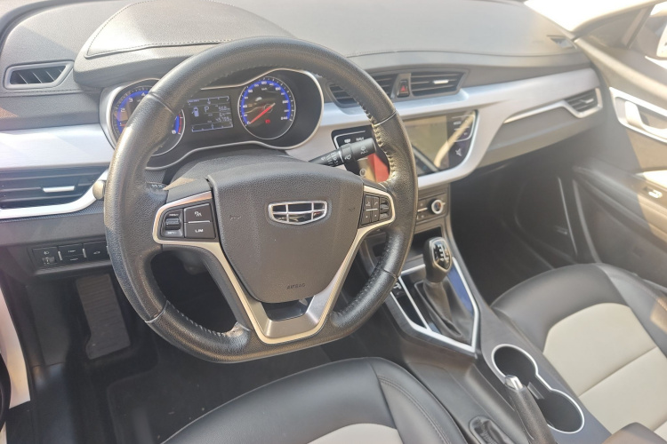 吉利汽车 远景 2020款 改款 1.5L CVT亚运版中控内饰7003