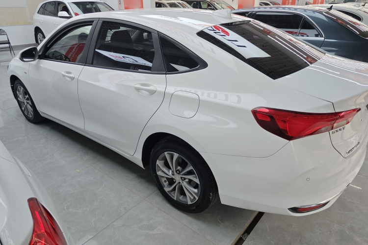 别克 威朗 2022款 Pro 533T 乐享版车身外观4