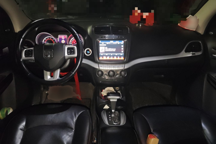 道奇 酷威 2013款 2.4L 两驱尊尚版中控内饰12