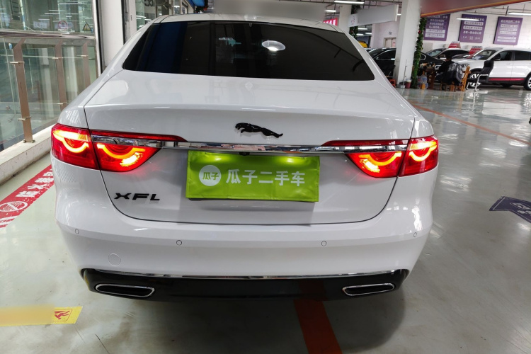 捷豹XFL 2018款 XFL 2.0T 250PS 豪华版车身外观6