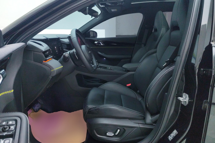 领克03 2023款 1.5TD DCT劲Plus中控内饰19