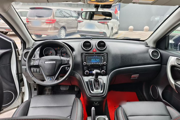 哈弗H6 2017款 经典版 1.5T 自动两驱精英型中控内饰7002