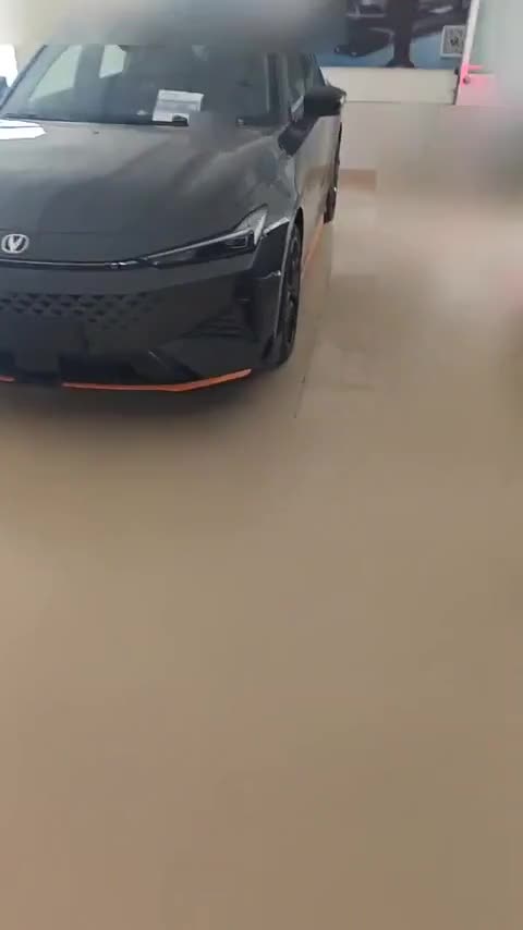 长安UNI-V 2024款 1.5T 尊贵运动型讲解2