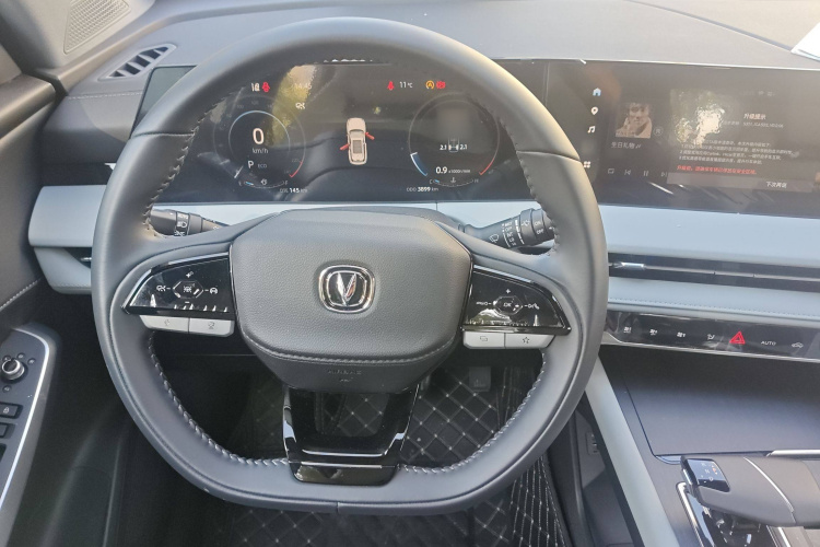 长安CS75 PLUS 2024款 第三代 冠军版 1.5T 智驾劲航型中控内饰13