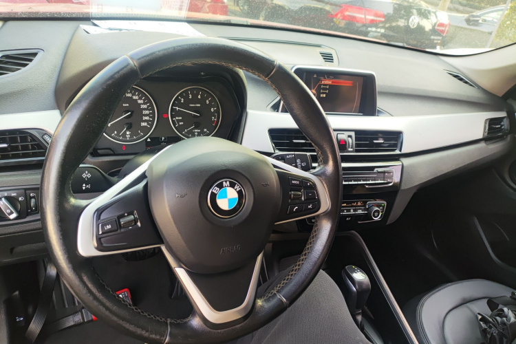 宝马X1 2016款 sDrive18Li 时尚型中控内饰7002