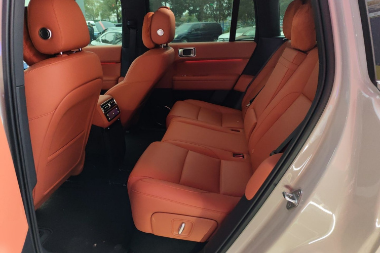 理想汽车 理想L6 2024款 Max中控内饰21