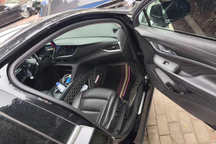 别克 昂科旗 2020款 28T 四驱尊贵型局部细节9005