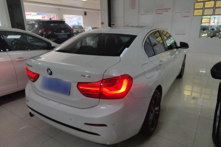 宝马1系 2018款 118i 运动型车身外观6005