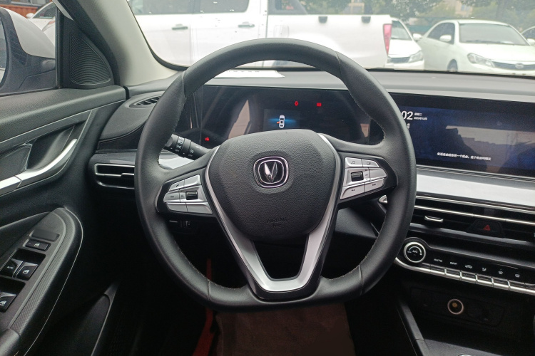 长安 逸动 2020款 PLUS 1.6L GDI 手动豪华型局部细节13
