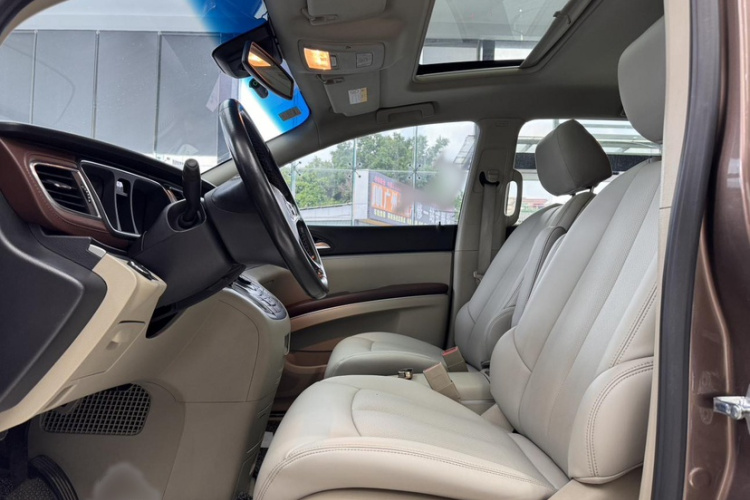 别克GL8 2018款 28T 尊贵型 国VI局部细节19