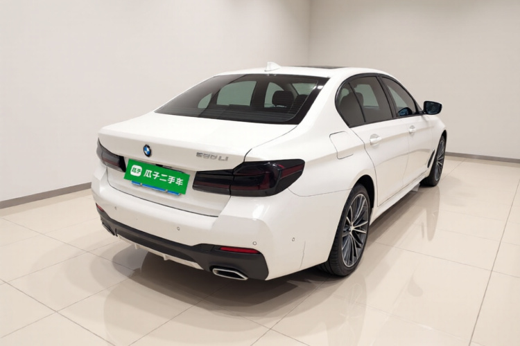 宝马5系 2023款 530Li 领先型 M运动套装车身外观7