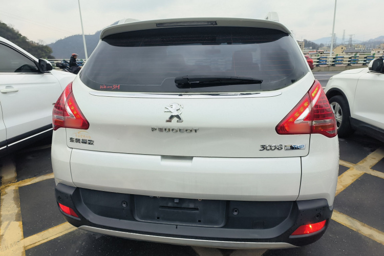 标致3008 2015款 1.6THP 自动经典版车身外观6