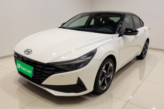 现代 伊兰特 2022款 1.5L CVT LUX尊贵版