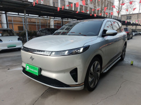 东风奕派 eπ008 2025款 210Max如奕版 6座