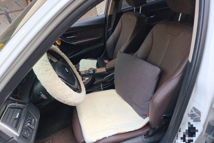 宝马3系 2019款 320Li 时尚型中控内饰19