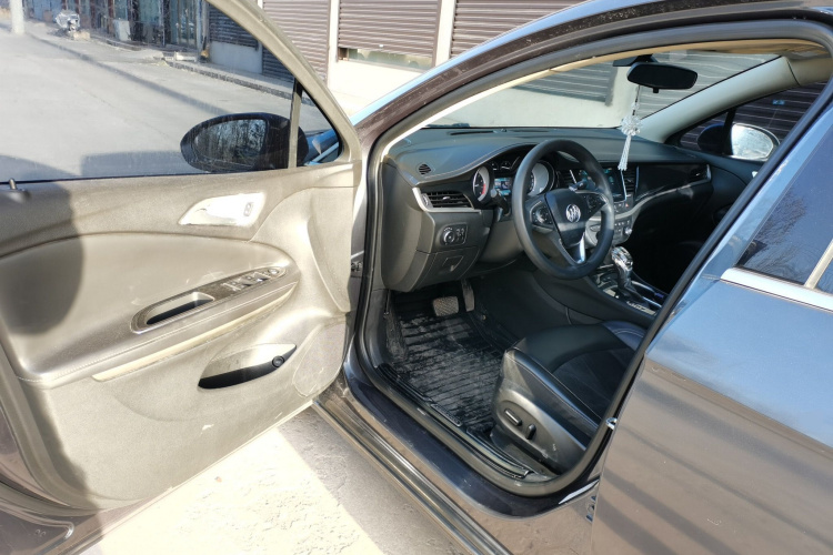 别克 威朗 2015款 三厢 20T 双离合精英型中控内饰20