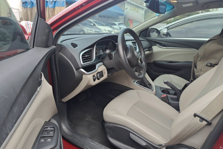 别克 英朗 2017款 15N 自动精英型局部细节19