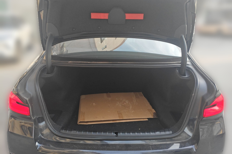 宝马5系 2022款 改款 525Li M运动套装中控内饰23