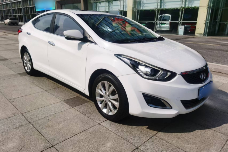 现代 朗动 2016款 1.6L 自动尊贵型车身外观6007