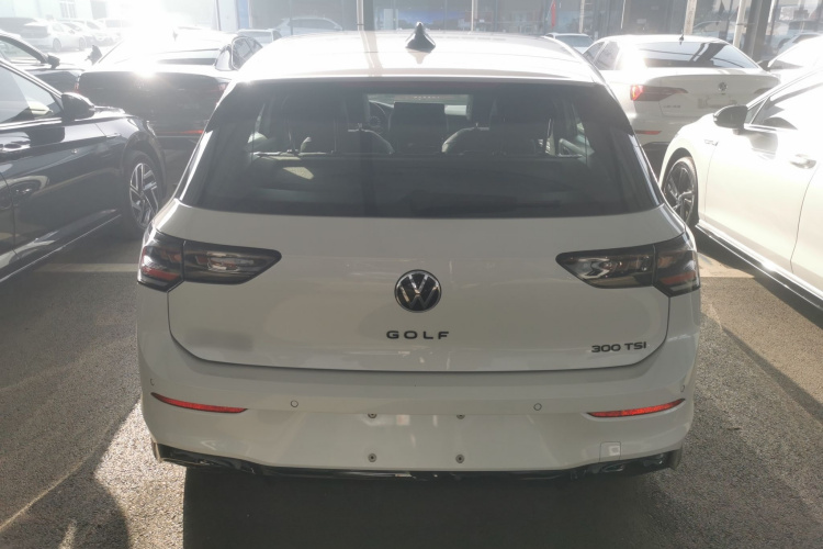 大众 高尔夫 2025款 300TSI R-Line车身外观6