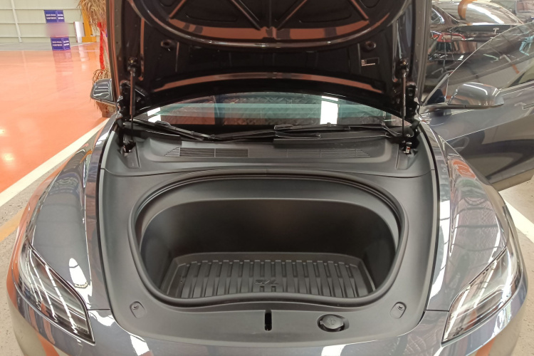特斯拉 Model 3 2023款 后轮驱动版局部细节24