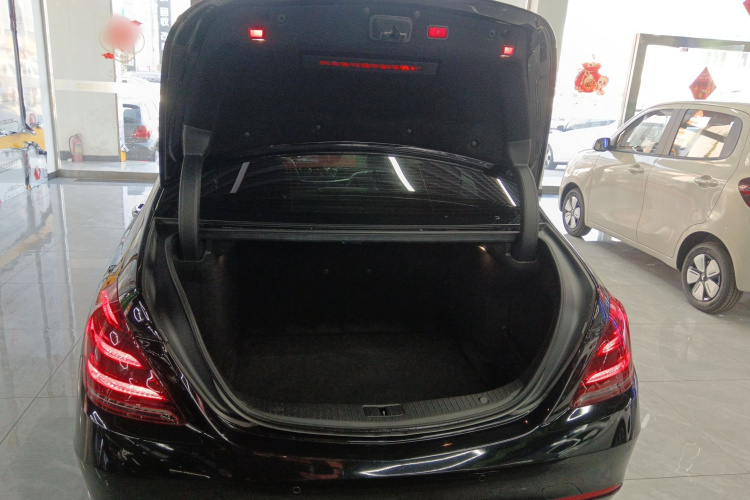 奔驰S级 2020款 S 350 L 商务型 臻藏版机舱底盘23