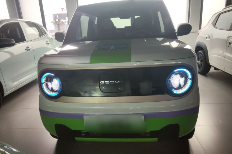 吉利银河 2023款 熊猫mini 200km 灵动熊车身外观2