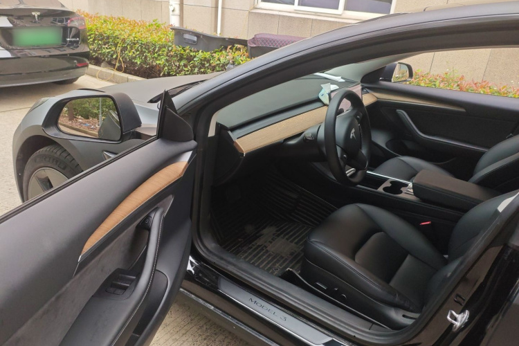 特斯拉 Model 3 2021款 标准续航后驱升级版中控内饰20