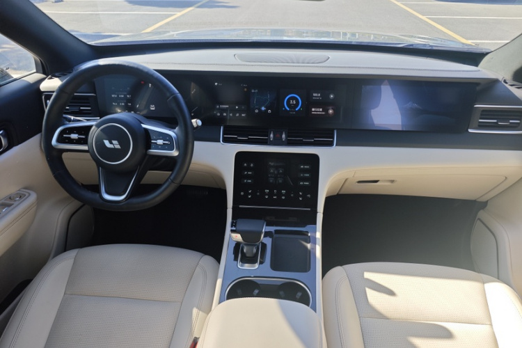 理想汽车 理想ONE 2021款 增程6座版中控内饰7007