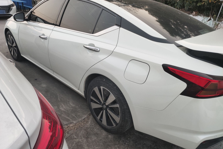 日产 天籁 2021款 2.0T XL 智进版车身外观4