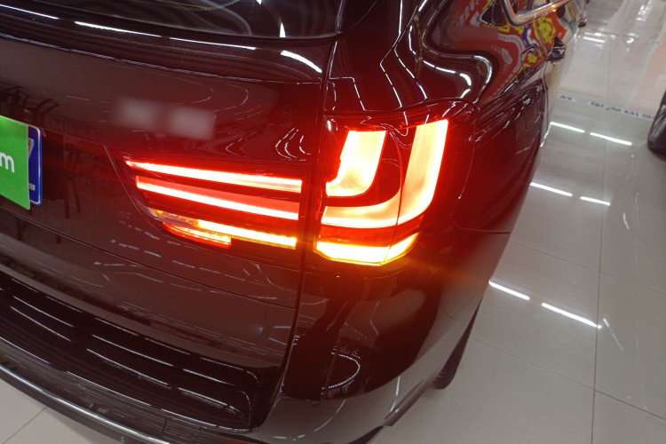 宝马X5(进口) 2018款 xDrive28i车身外观9