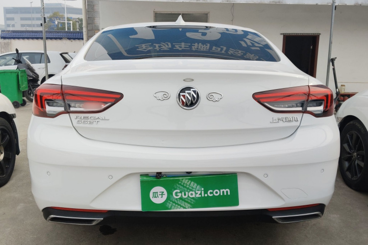 别克 君威 2020款 552T 精英型车身外观6