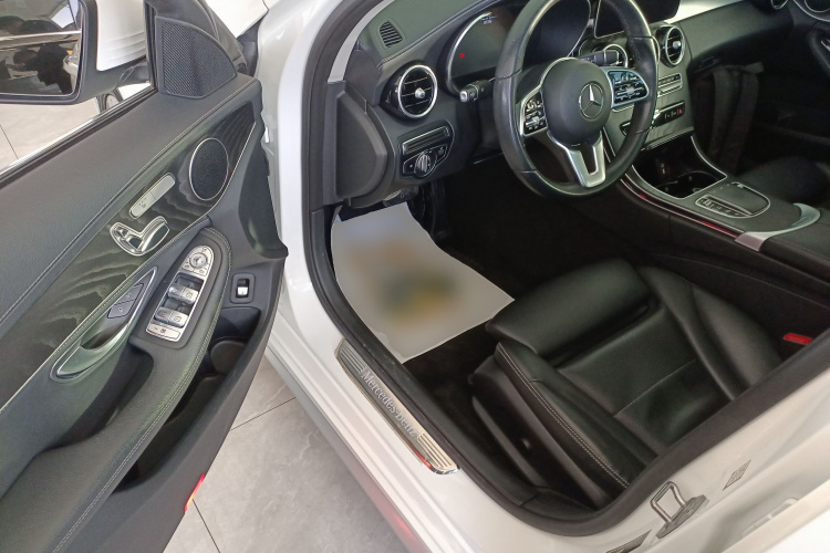 奔驰C级 2019款 C 260 L 运动版中控内饰7003