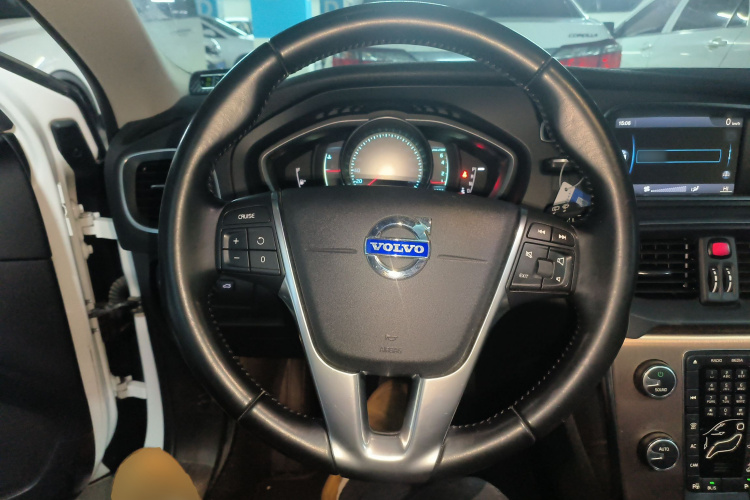 沃尔沃V40 2014款 Cross Country T5 AWD 智雅版中控内饰13