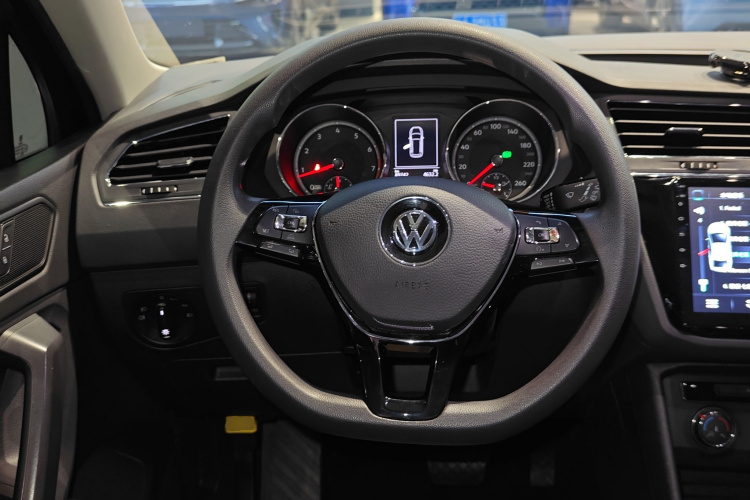 大众 途观L 2017款 330TSI 自动两驱风尚版局部细节13