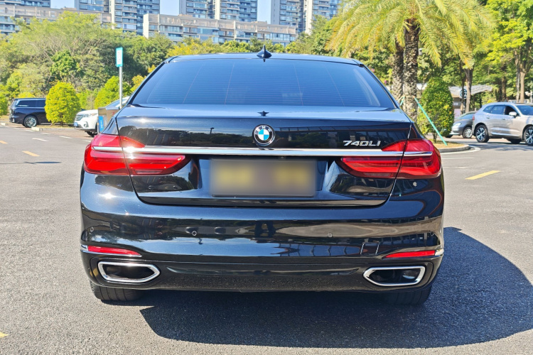 宝马7系 2016款 730Li 领先型车身外观6004