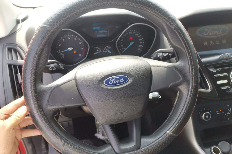 福特 福克斯 2017款 两厢 1.6L 自动舒适型智行版局部细节13