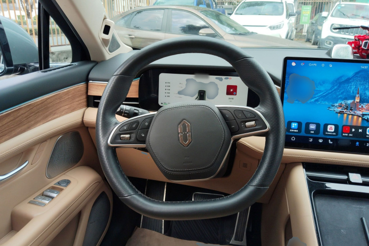 鸿蒙智行 问界M5 2023款 增程四驱智驾版局部细节13