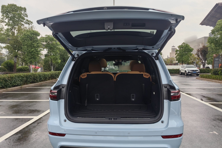 理想汽车 理想ONE 2020款 增程6座版车身外观6010